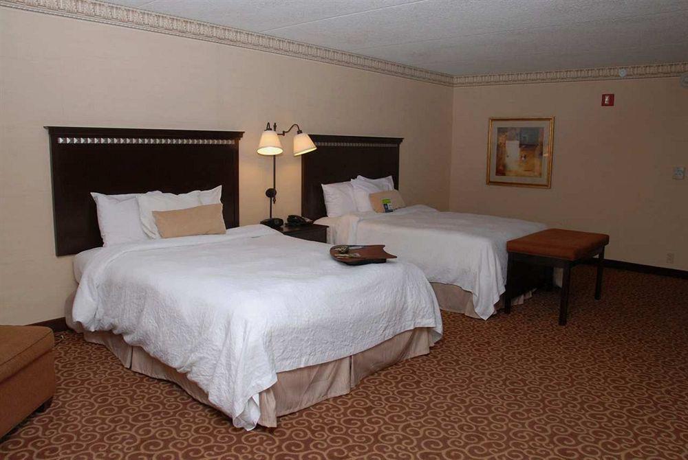 Hampton Inn & Suites Staten Island New York Pokoj fotografie