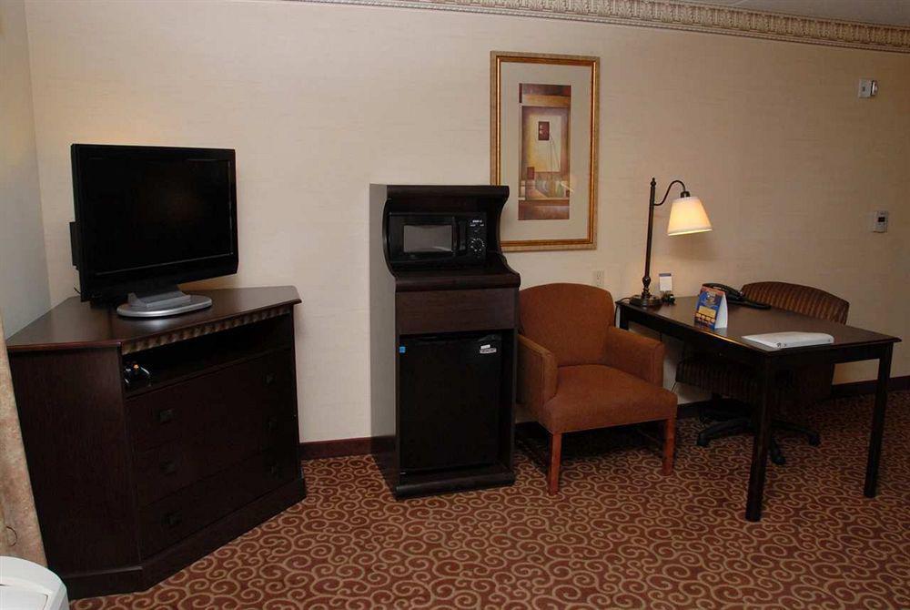 Hampton Inn & Suites Staten Island New York Pokoj fotografie